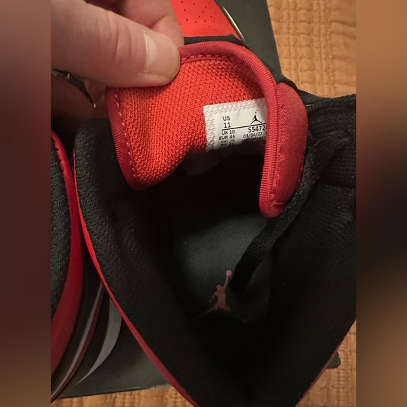 Jordan Air Jordan 1 Mid EUC - Picture 7 of 8